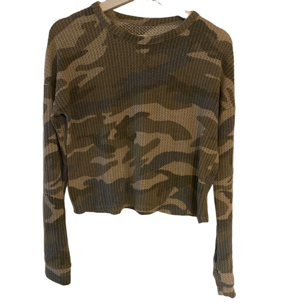 Aero waffle knit long sleeve camo cropped shirt XS